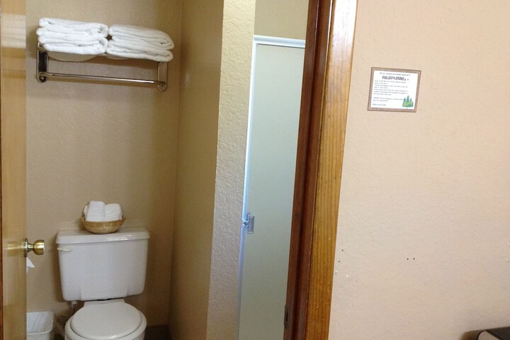 Room 29 of 37