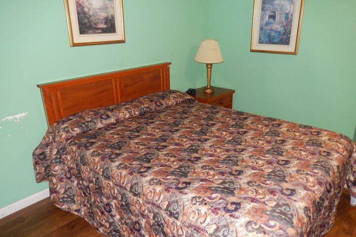 Room 14 of 14