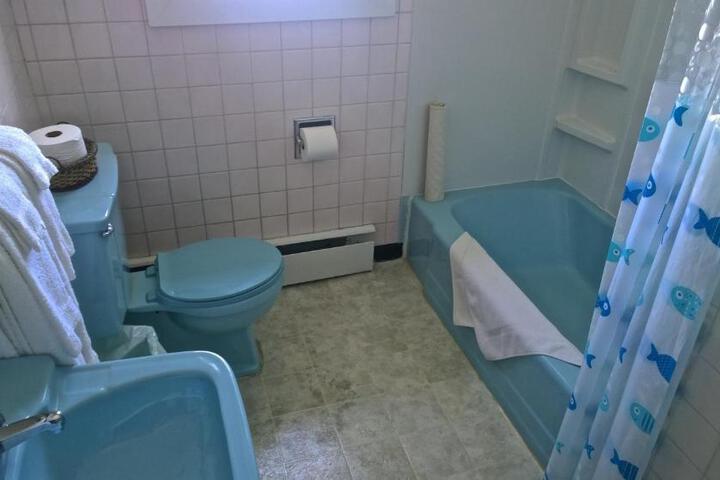 Admirals Quay Motel & Suites