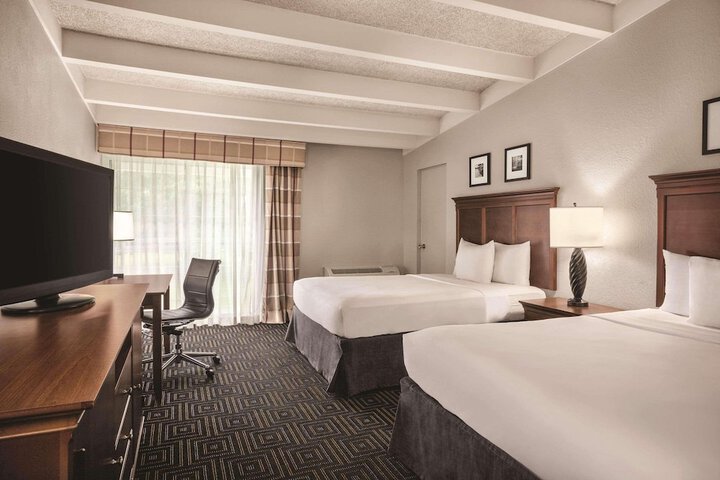 Country Inn & Suites by Radisson Woodbury, MN