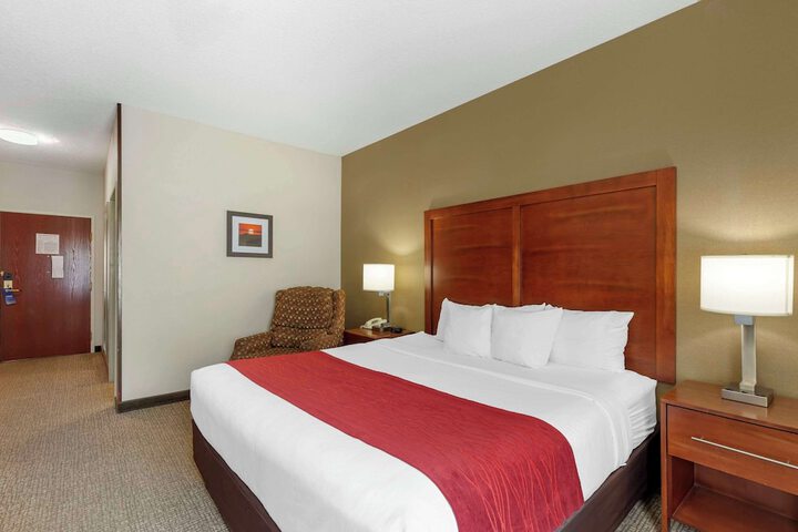 Room 32 of 45