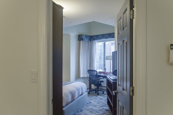 Room 18 of 36