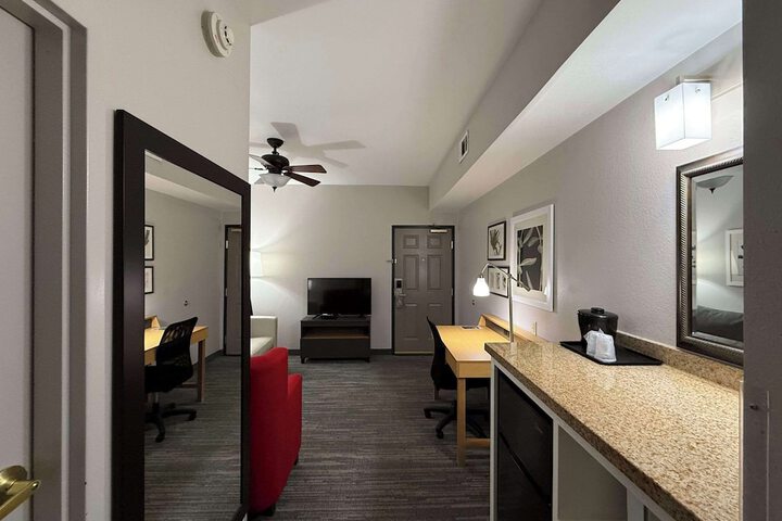 Room 48 of 86