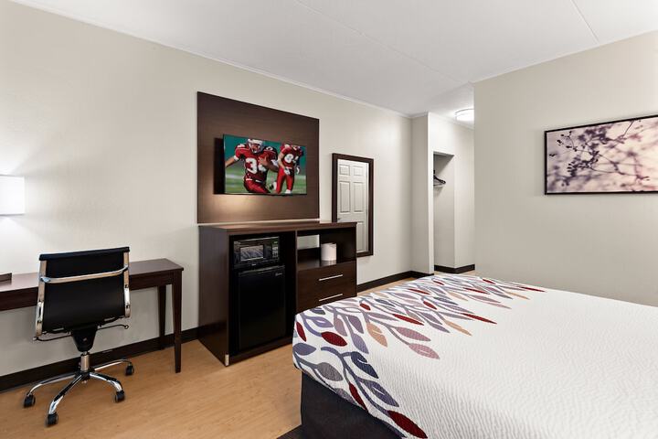 Room 9 of 30
