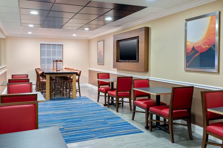 Holiday Inn Express & Suites Naples North - Bonita Springs by IHG