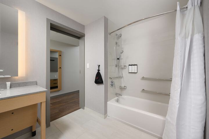 Hyatt Place Albany / Downtown