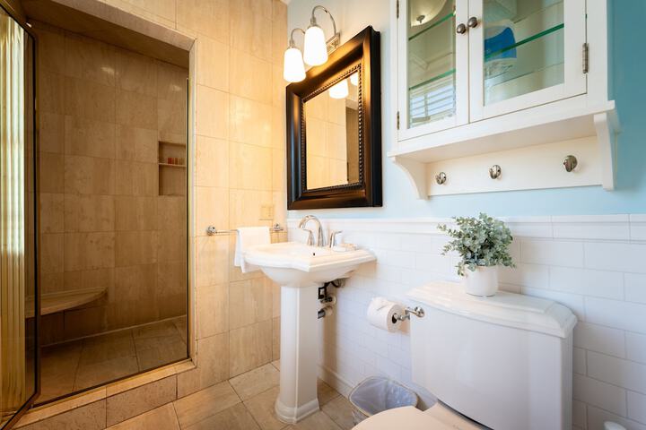 Southernmost House - Adult Exclusive