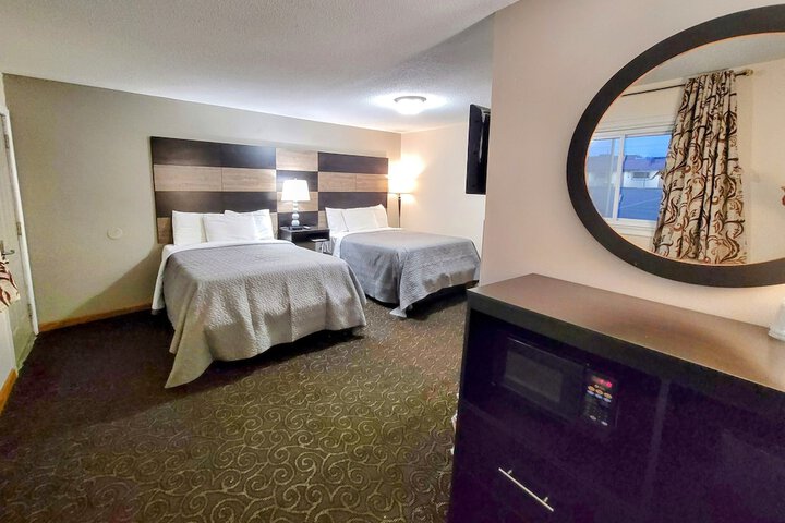 Room 33 of 49