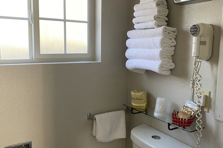Room 56 of 76
