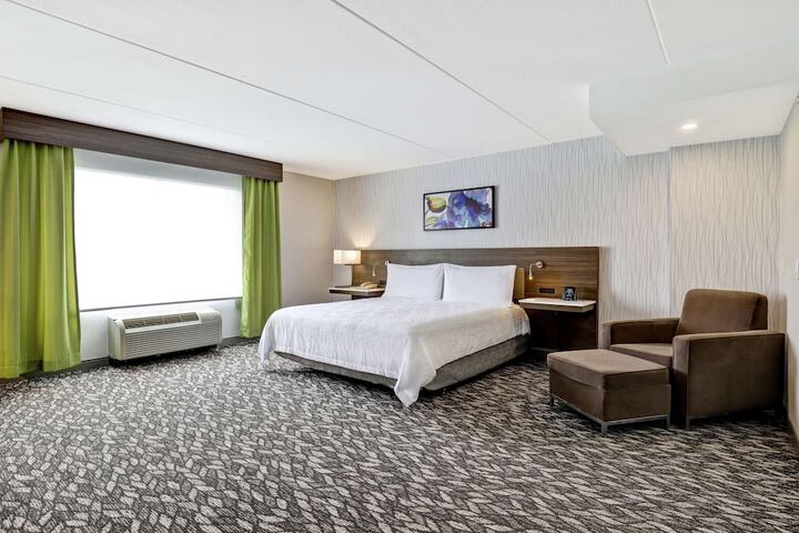 Room 15 of 48