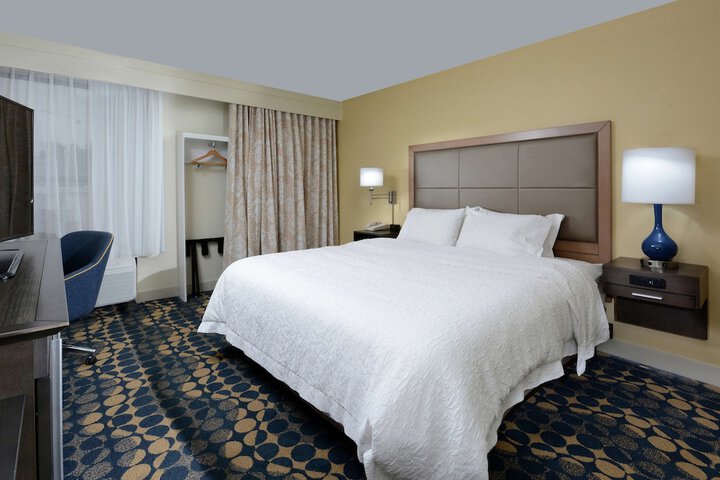 Room 14 of 32