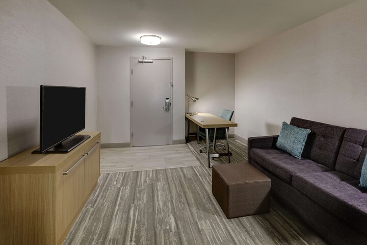 Room 41 of 68