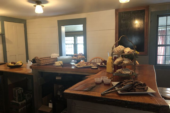 Rowells Inn