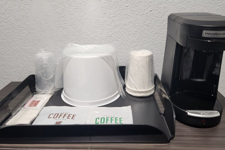 Breakfast/Coffee Service 28 of 32