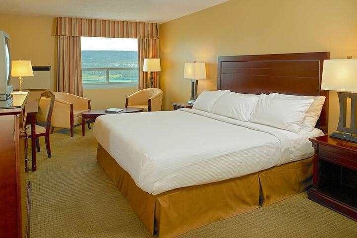 Room 4 of 22