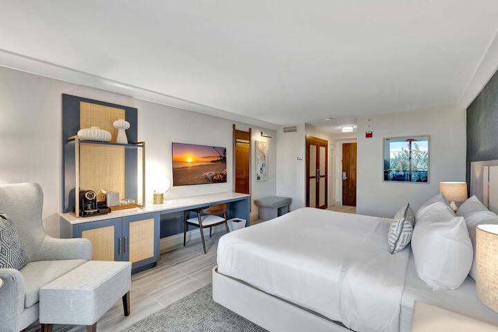 Room 43 of 94
