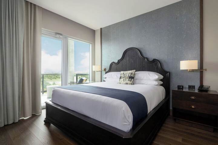 The Stella Hotel Autograph Collection