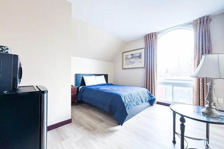 Room 18 of 30