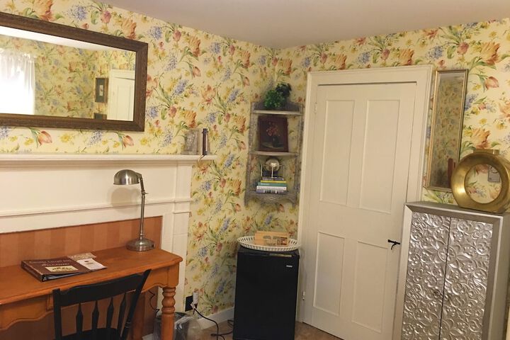 Room 98 of 137