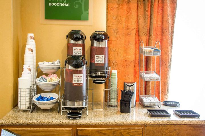 Breakfast/Coffee Service 30 of 35