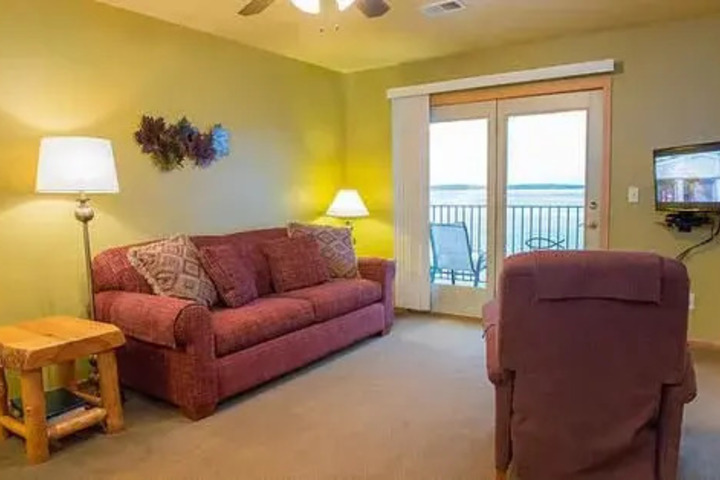 HIAWATHA BEACH RESORT