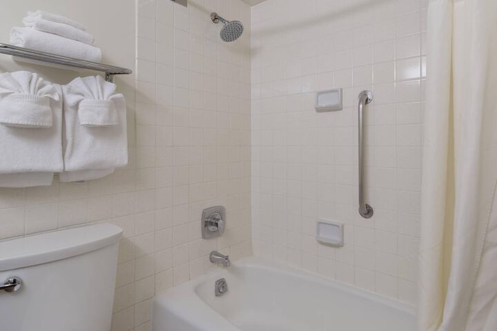 Clarion Hotel Concord / Walnut Creek