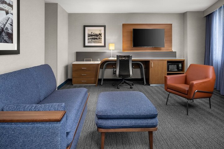 Room 47 of 79