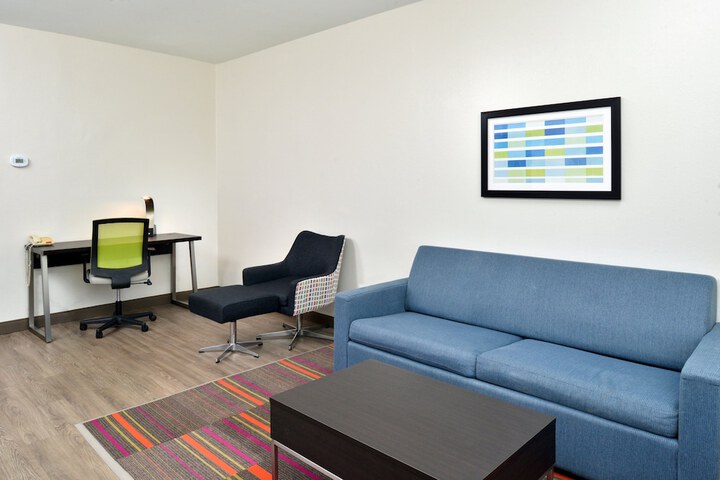 Holiday Inn Express & Suites Carthage by IHG