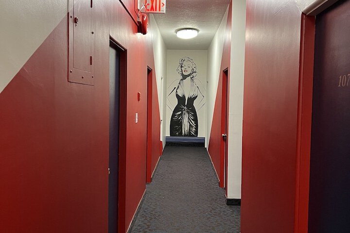 Ballroom/Hall 63 of 75