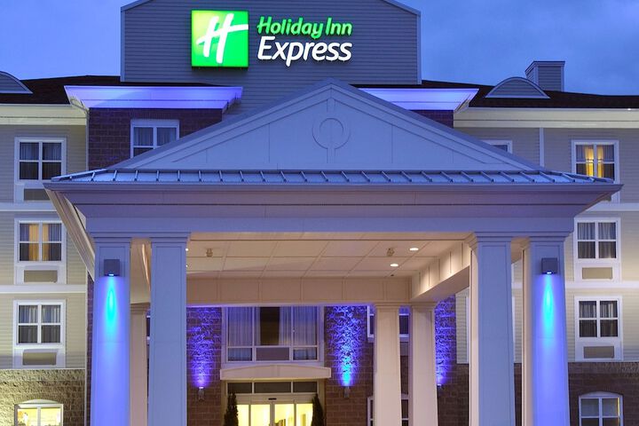 Hotel 7 of 68