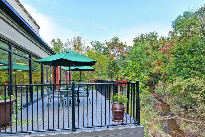 Terrace/Patio 36 of 37