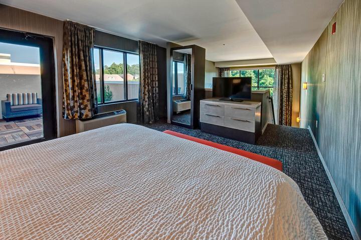 Room 14 of 40