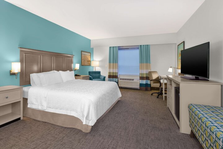 Room 51 of 65