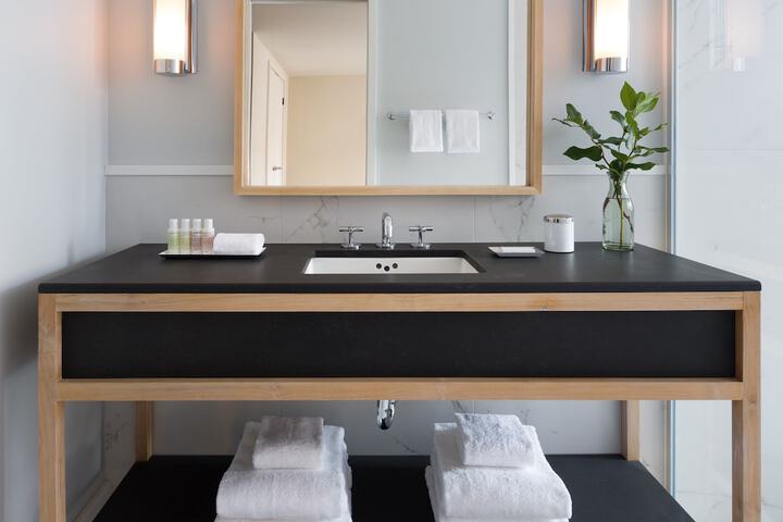 Kimpton Schofield Hotel by IHG