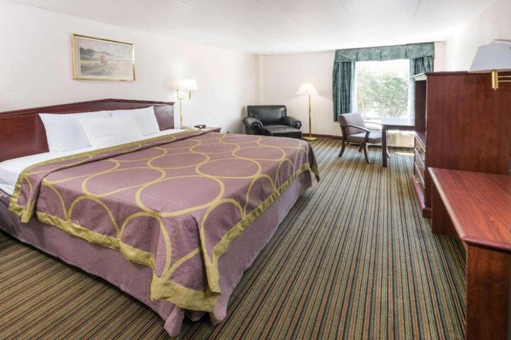 Super 8 by Wyndham Columbus
