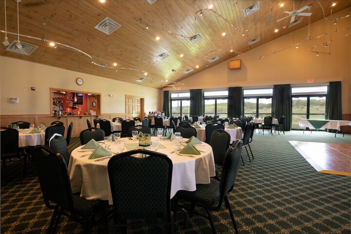 Ballroom/Hall 145 of 191