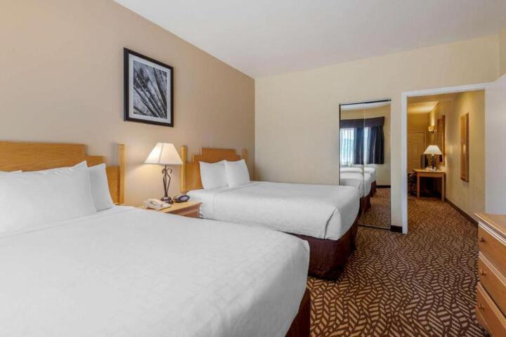 Turquoise Inn and Suites Cortez near Mesa Verde