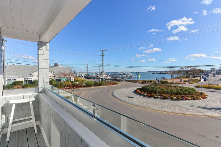 Harbourtown Suites