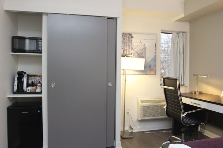Room 14 of 30