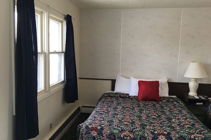 Room 13 of 30