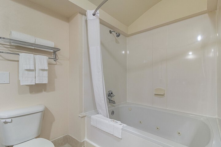 Room 16 of 23