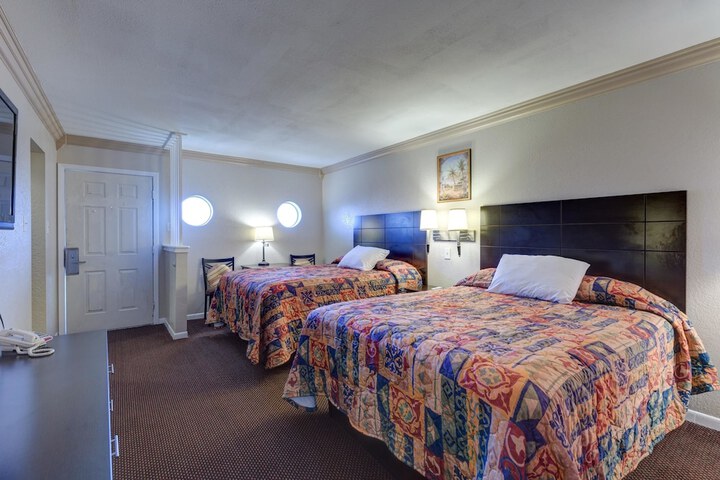 Room 46 of 66
