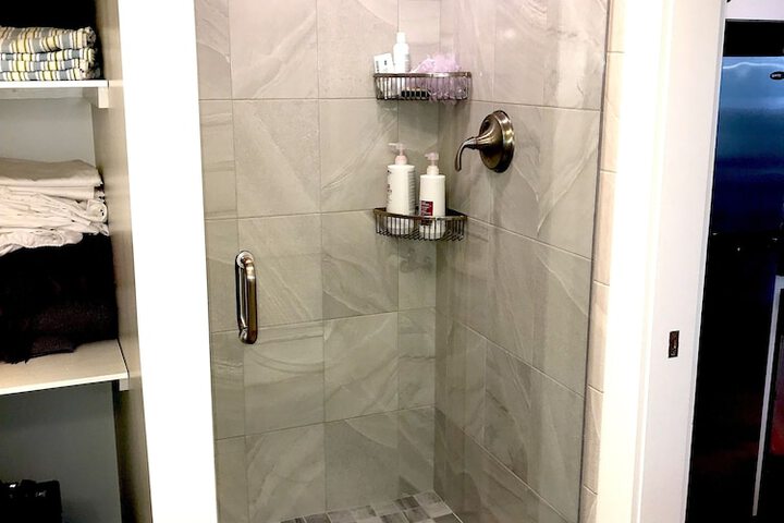 Room 14 of 63