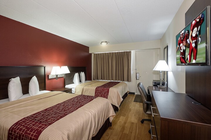 Room 8 of 25