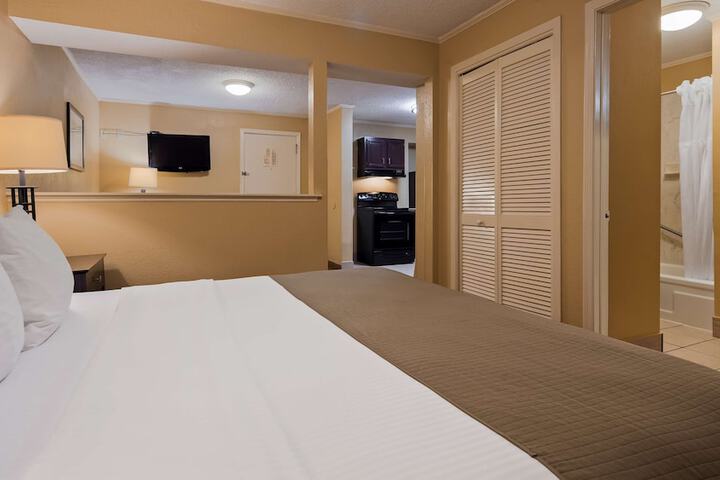 Room 19 of 28