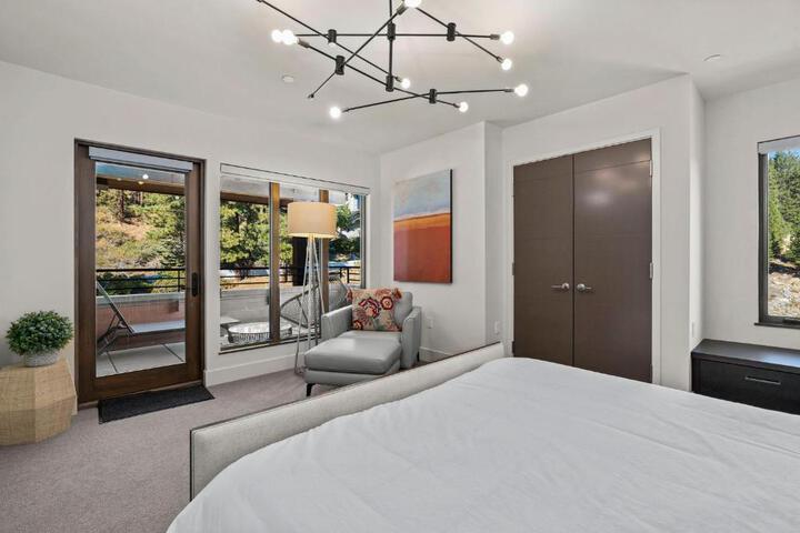 Appreciate this exclusive private penthouse located on Lake Tahoe