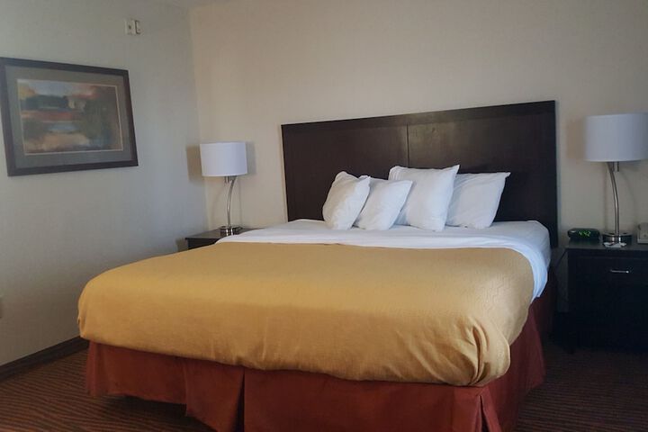 Room 30 of 46