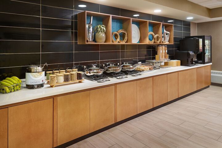 Breakfast/Coffee Service 18 of 24