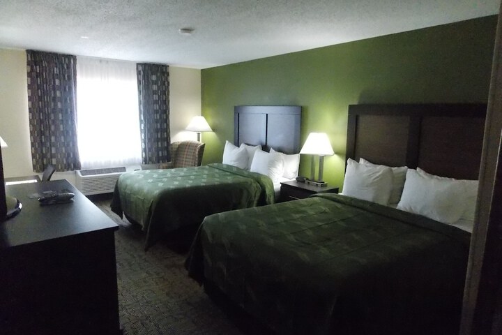 Room 50 of 68