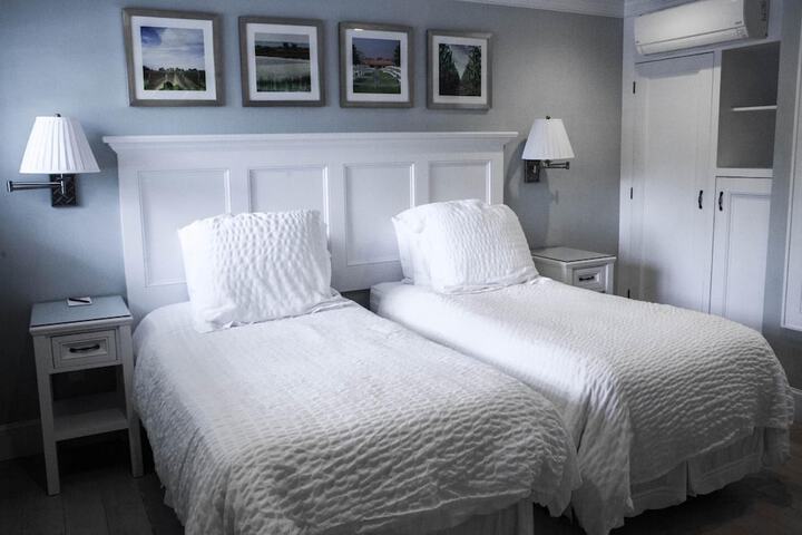 Room 15 of 30